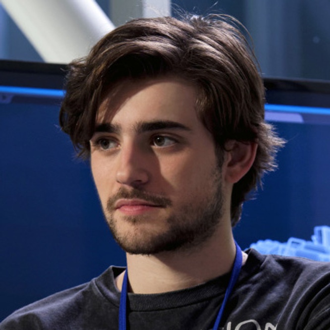 Charlie Rowe