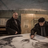 Une scène du film <em>Les fleurs bleues</em>