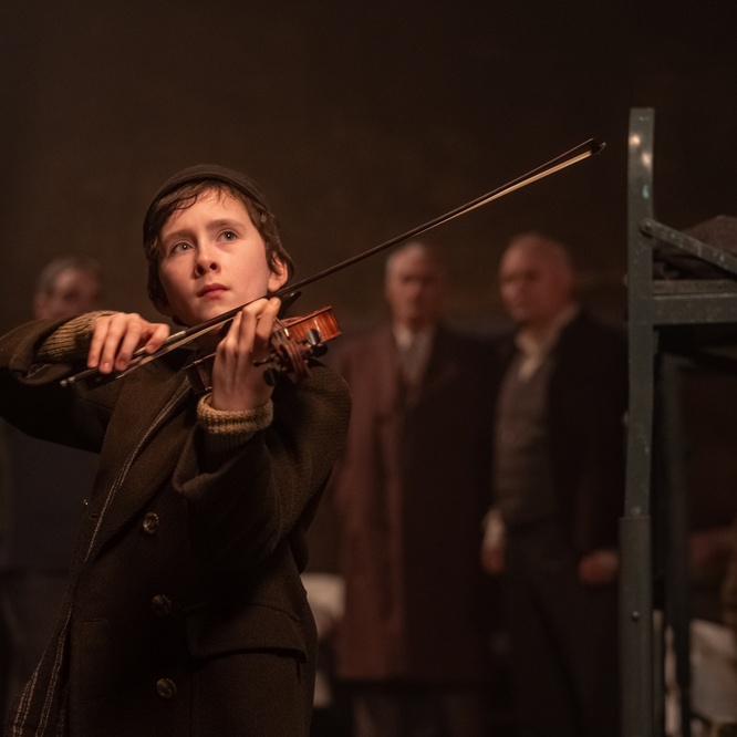 Une scène du film <em>The Song of Names</em>