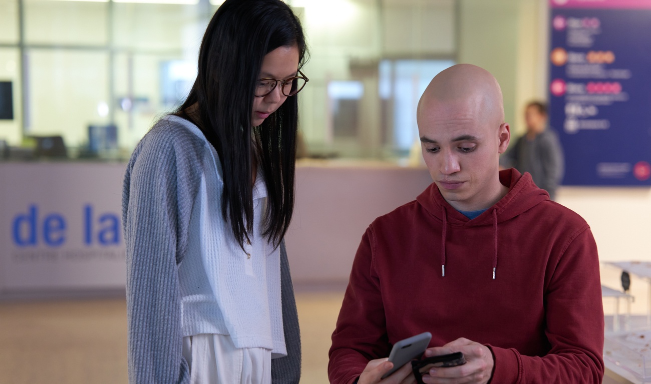 Image de l'article Nous en savons plus sur la nouvelle série des auteurs des «Bracelets rouges »