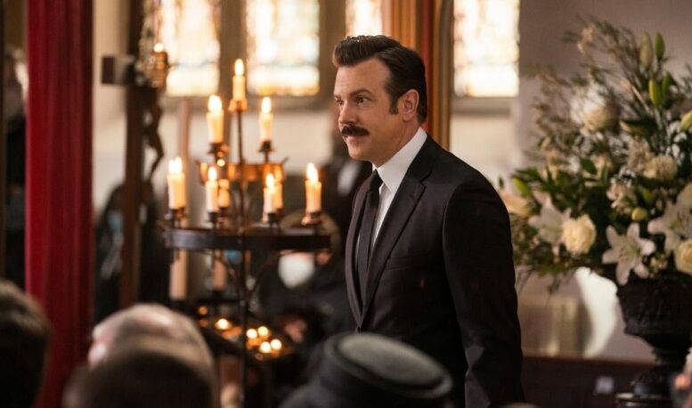 Jason Sudeikis dans Ted Lasso.