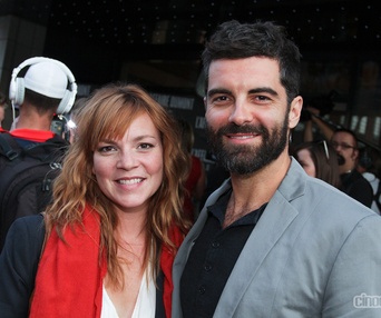 Sur le tapis rouge du film L'affaire Dumont