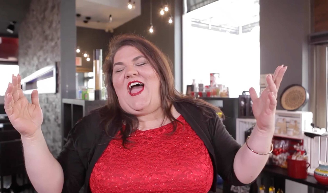 Image de l'article Vidéo : Christine Morency chante son amour des restos et c'est hilarant
