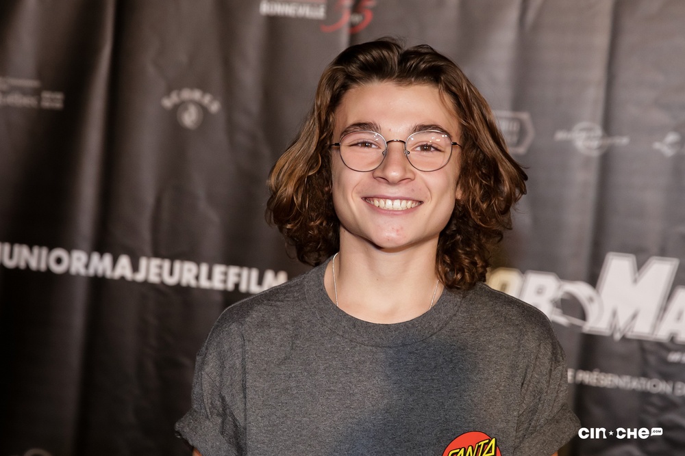 Sur le tapis rouge du film Junior majeur