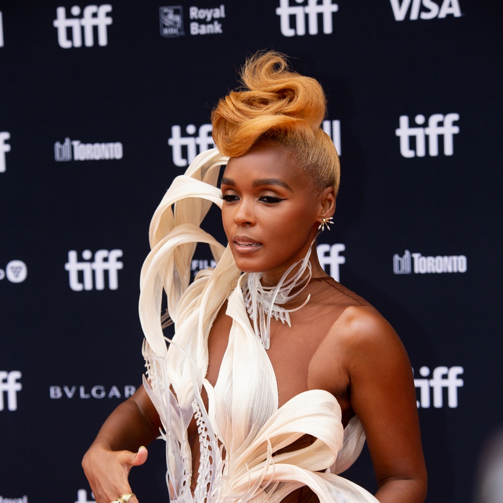 Sur le tapis rouge du film Glass Onion: A Knives Out Mystery
