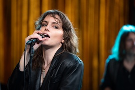 Une scène du film Beautiful Rebel