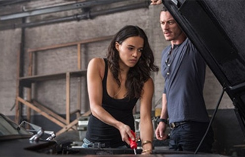 Michelle Rodriguez et Luke Evans dans Fast & Furious 6