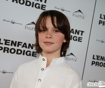 Sur le tapis rouge de L'enfant prodige