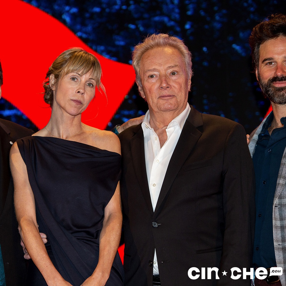 Sur le tapis rouge du film Il pleuvait des oiseaux