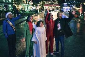Une scène du film Candy Cane Lane Une scène du film Candy Cane Lane