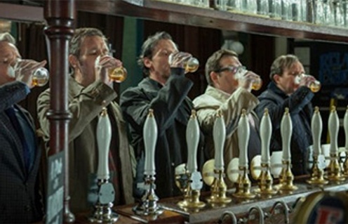 Paddy Considine, Simon Pegg, Nick Frost, Eddie Marsan et Martin Freeman dans The World's End