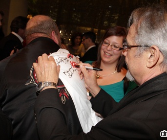 Sur le tapis rouge de Lance et compte