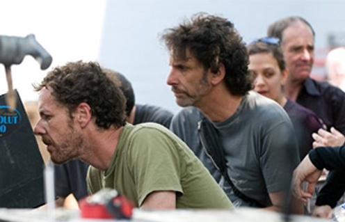 Ethan Coen et Joel Coen sur le plateau de True Grit