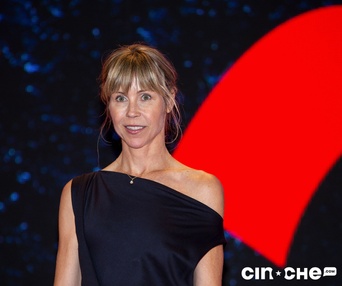 Sur le tapis rouge du film Il pleuvait des oiseaux