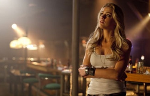 Amber Heard dans le film Drive Angry 3D