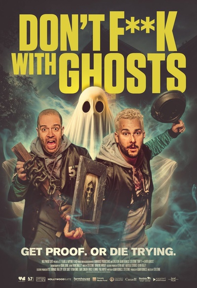 Affiche du film Don't F*ck with Ghosts