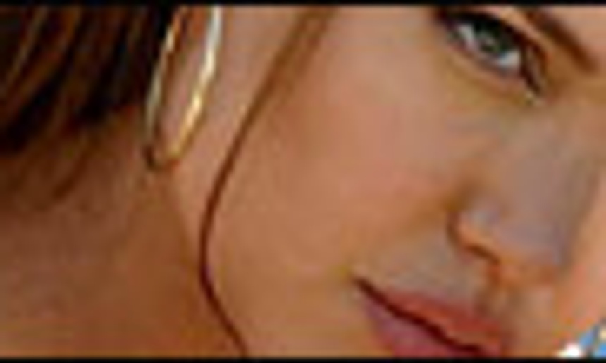 Angelina Jolie dans Gucci