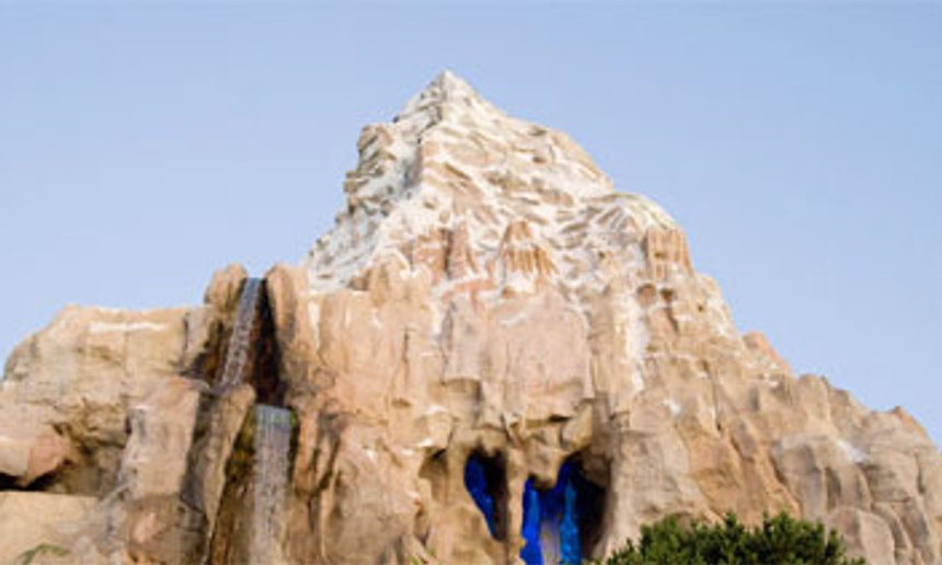 Le manège Matterhorn adapté au grand écran