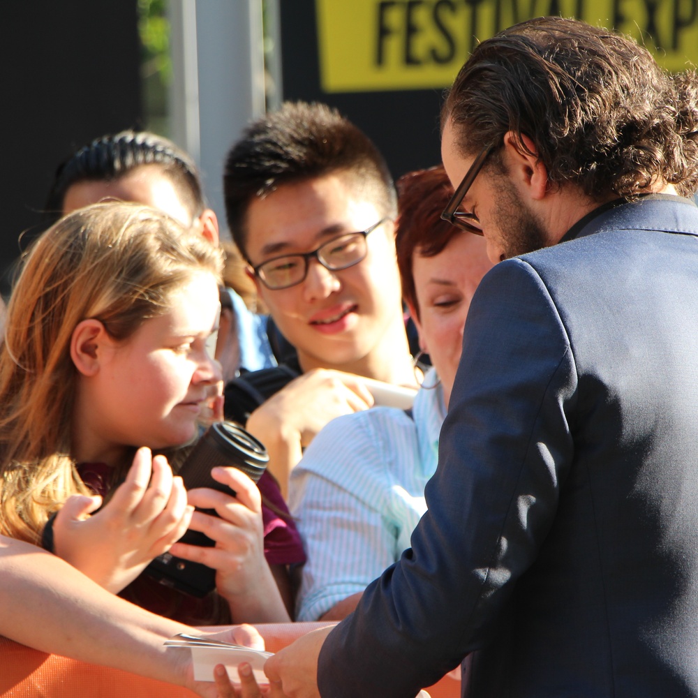 Sur le tapis rouge du film The Drop