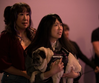 Une scène du film Quiz Lady