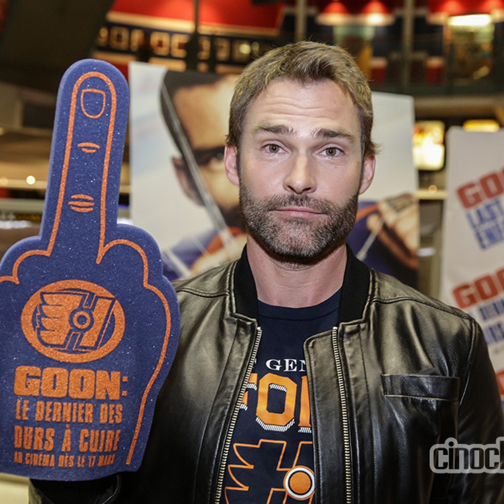 Sur le tapis rouge du film Goon: Last of the Enforcers