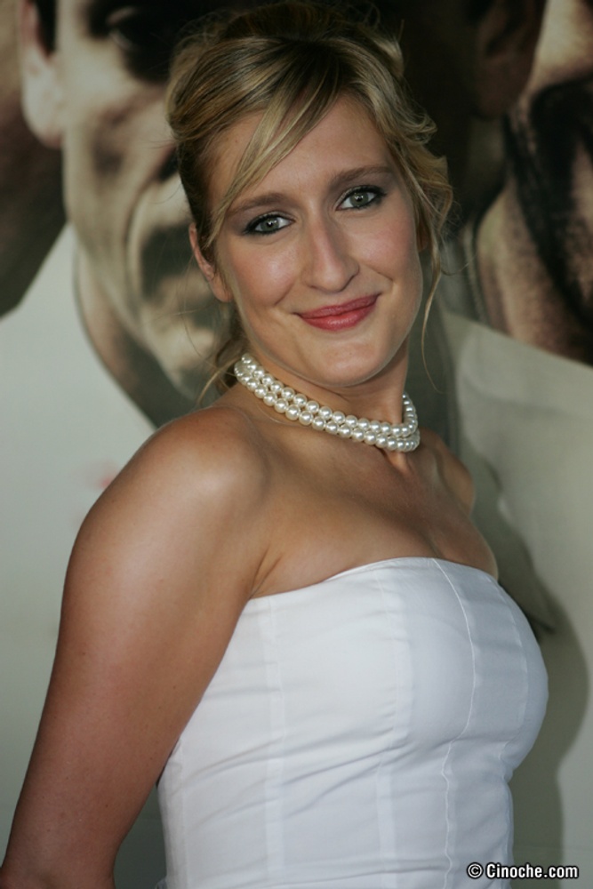 Marie-Laurence Moreau sur le tapis rouge des 3 p'tits cochons