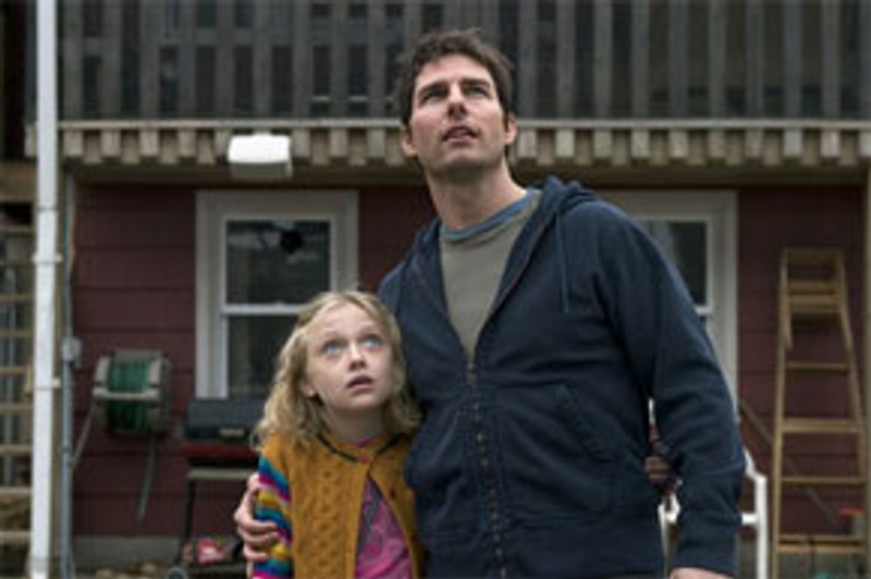 Tom Cruise et Dakota Fanning dans War of the Worlds