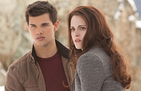 Kristen Stewart et Taylor Lautner dans The Twilight Saga: Breaking Dawn - Part 2