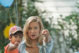 Une scène du film Mother's Day Une scène du film Mother's Day