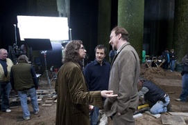 Sur le plateau du film Harry Potter and the Deathly Hallows: Part 2 Sur le plateau du film Harry Potter and the Deathly Hallows: Part 2