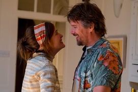 Une scène du film Juliet, Naked