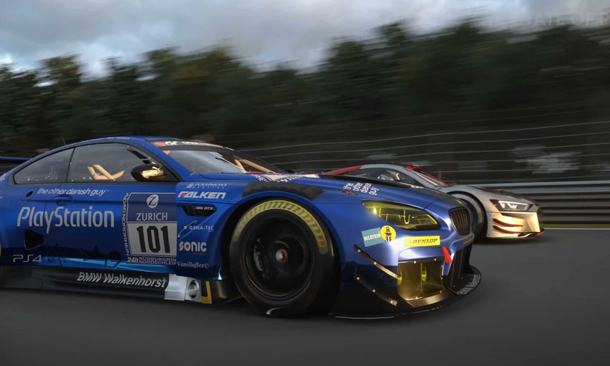 Une Spice Girl dans l'adaptation du jeu vidéo Gran Turismo