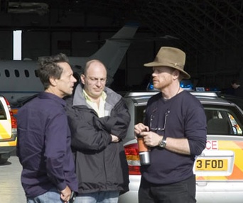 Brian Grazer et Ron Howard en discussion lors du tournage de Da Vinci Code