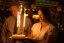 Une scène du film The Riot Club