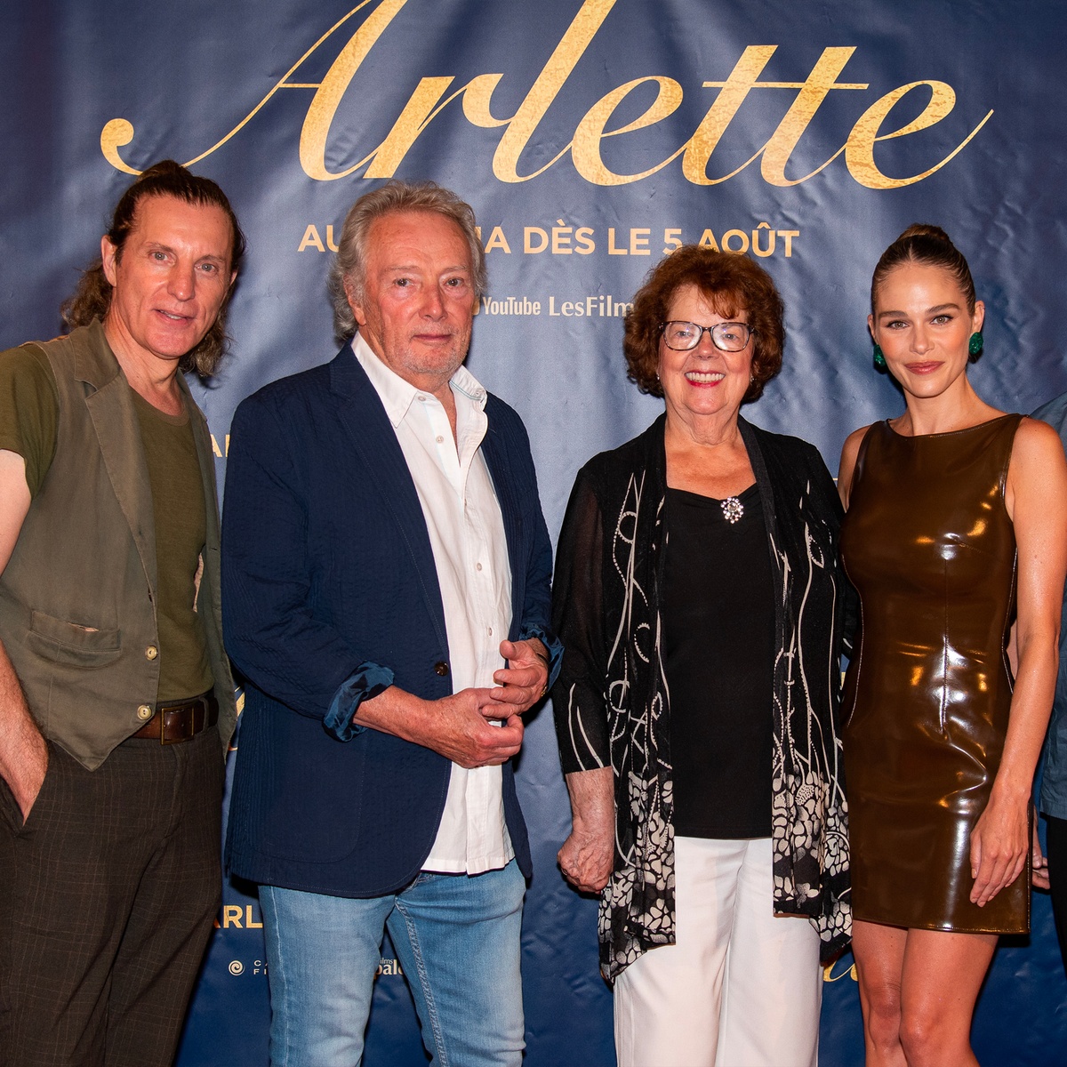 Sur le tapis rouge du film Arlette