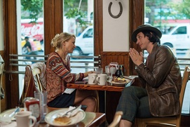 Une scène du film While We're Young