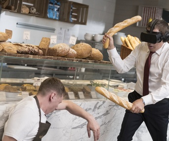 Une scène du film Johnny English Strikes Again