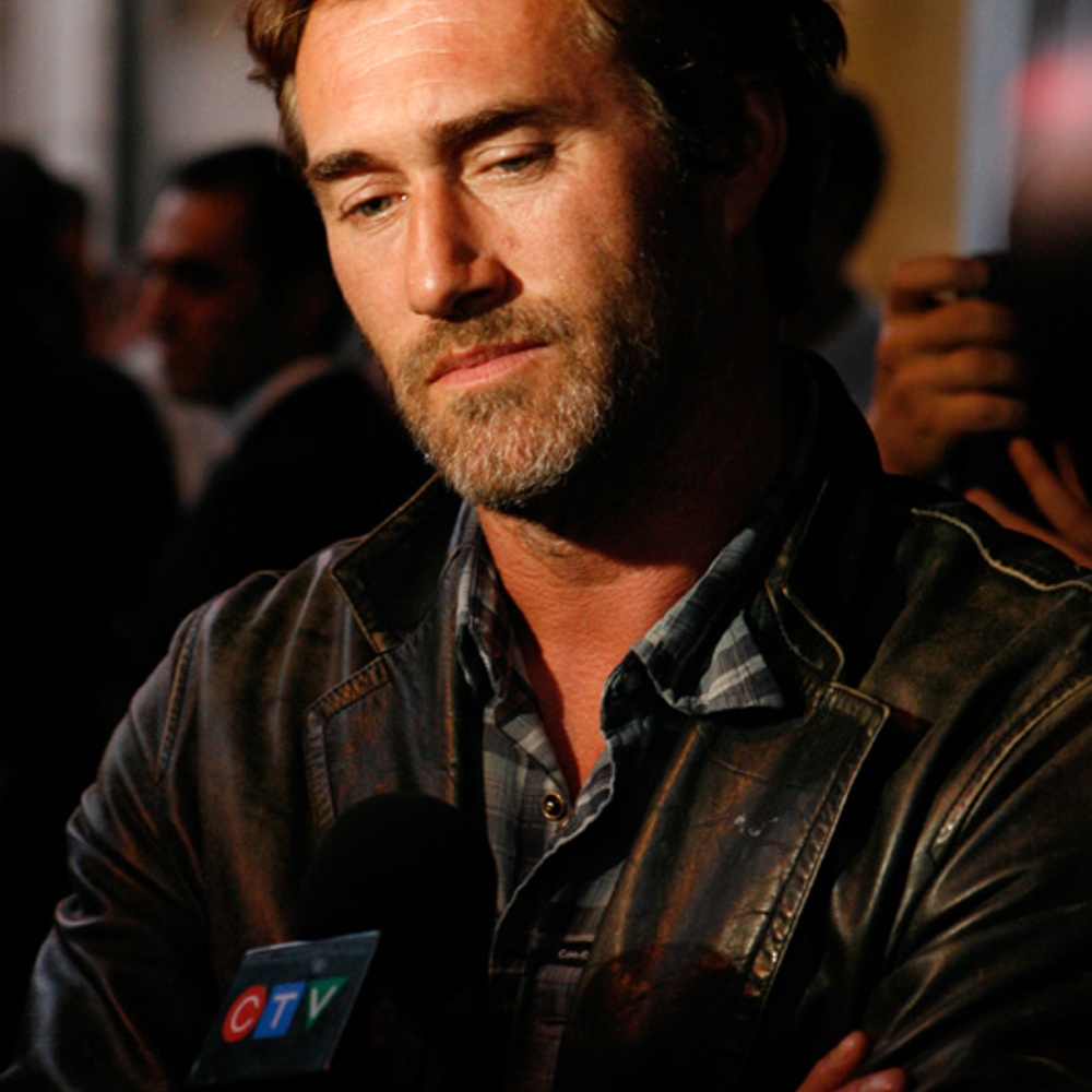 Roy Dupuis sur le tapis rouge de J'ai serré la main du diable