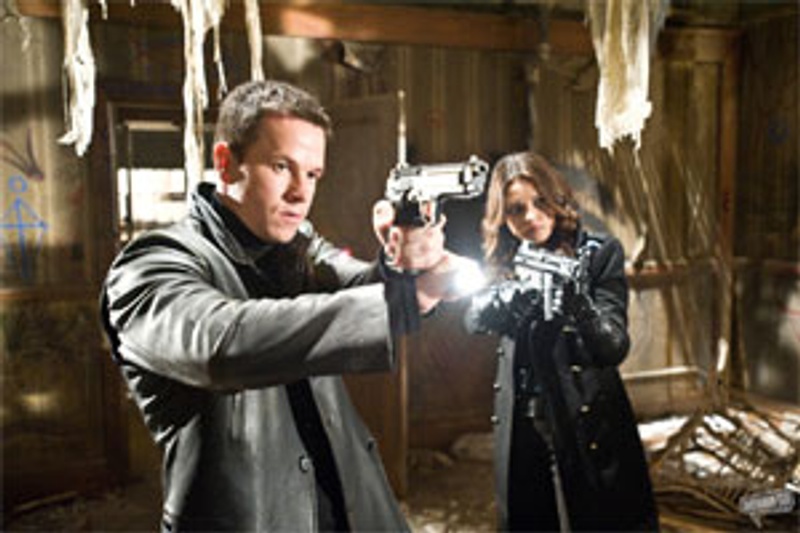 Mark Wahlberg et Mila Kunis dans Max Payne