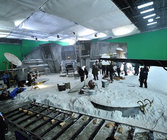 Sur le plateau du film The Colony