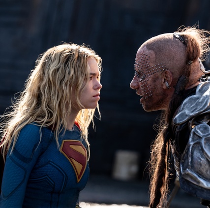 Supergirl rate son envol, Histoire de jouets 5 résiste