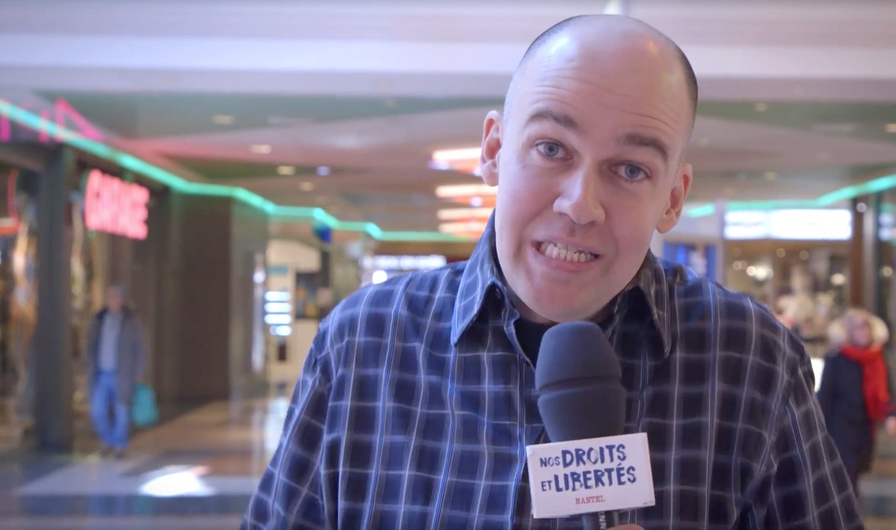 Guy Nantel piège le public avec un vox-pop confrontant sur l'humour