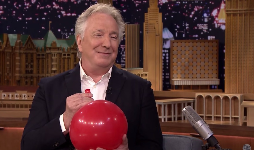 Professeur Rogue parle de Harry Potter sur l'hélium