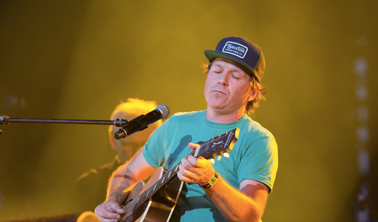 Les artistes du collectif « Desjardins, on l'aime tu! » lancent le FEQ 2017