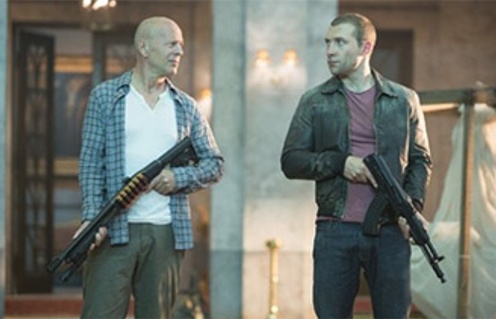 Bruce Willis et Jai Courtney dans A Good Day to Die Hard