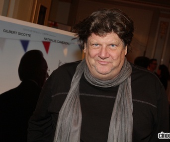 Sur le tapis rouge du film Le vendeur