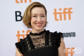 Sur le tapis rouge du film American Pastoral Sur le tapis rouge du film American Pastoral