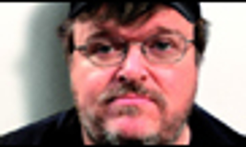 Affiche en français de Sicko de Michael Moore