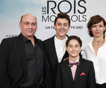 Sur le tapis rouge du film Les rois mongols