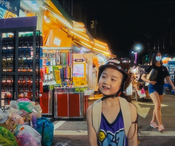 Images du film Left-Handed Girl